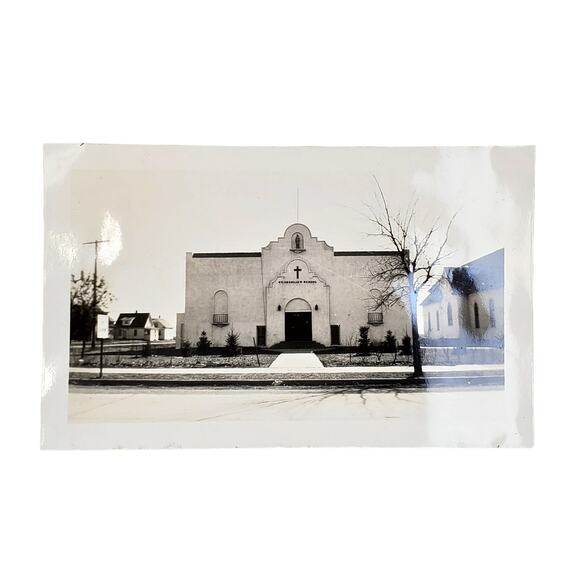 Vtg St Cecelias School Original Monochrome Photography Found Snapshot Landscape - Picture 1 of 4